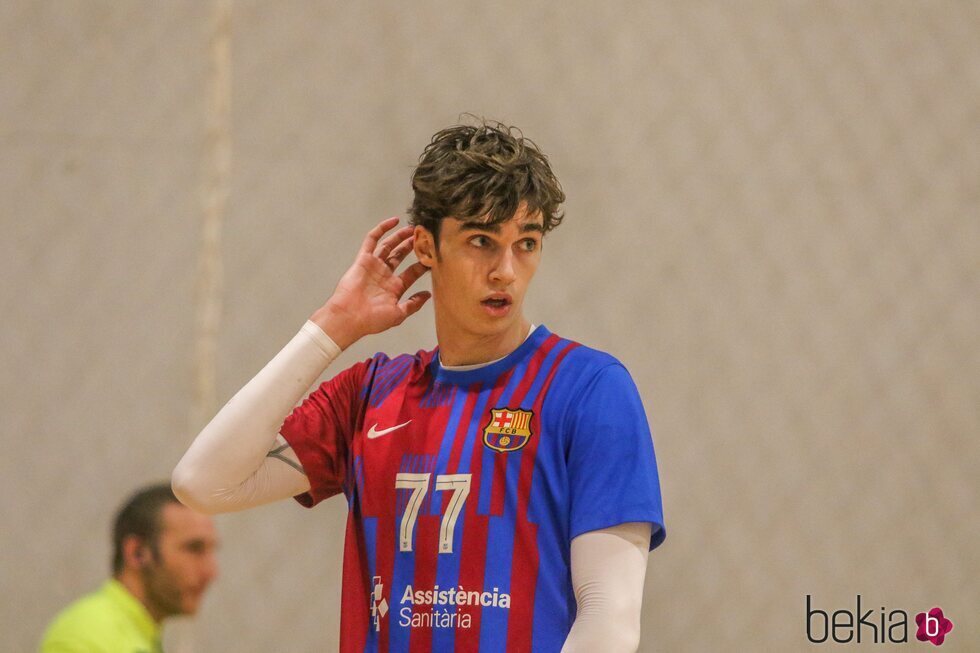 Pablo Urdangarin en un partido de balonmano contra el Trops Málaga