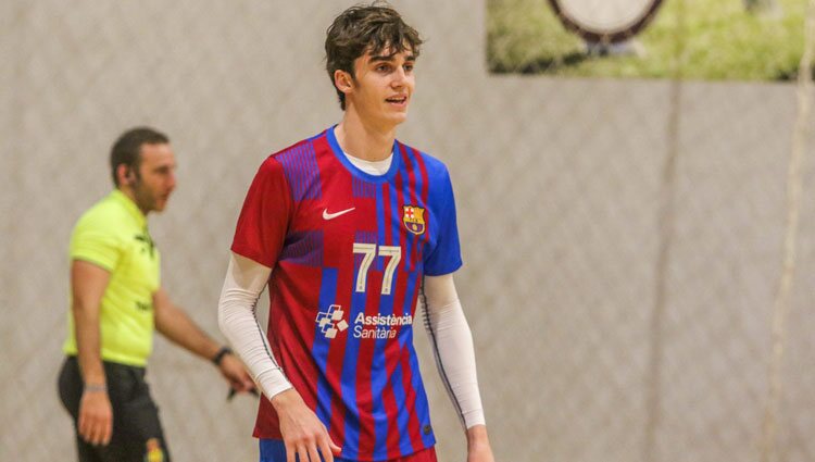 Pablo Urdangarin en un partido con su equipo de balonmano