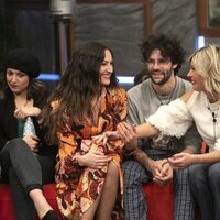 Carmen, Rafa y Alatzne en el sofá durante la gala 3 de 'Secret Story'