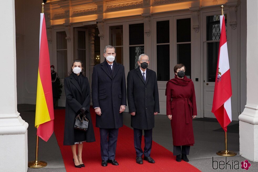 Los Reyes Felipe y Letizia con el Presidente de Austria y su esposa en la recepción oficial por su viaje a Viena