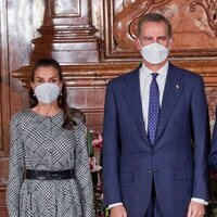 Los Reyes Felipe y Letizia en la inauguración de la exposición 'Dalí y Freud. Una obsesión' en el Museo Belvedere de Viena