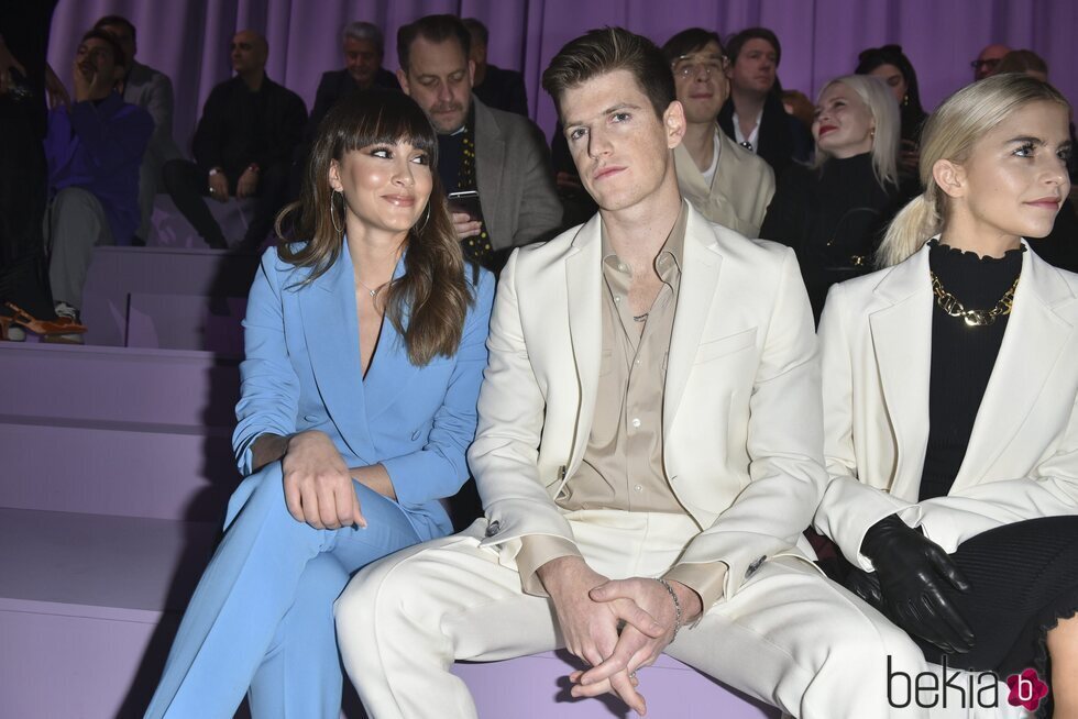 Aitana Ocaña y Miguel Bernardeau en un defile de Hugo Boss en Milán