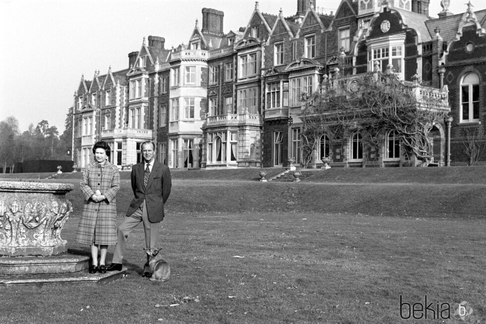 La Reina Isabel y el Duque de Edimburgo en Sandringham en 1982