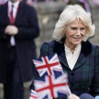 Camilla Parker en su visita a la Escuela Roundhill de Bath