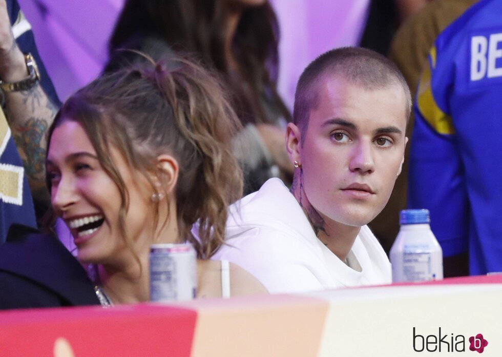 Hailey y Justin Bieber en la Super Bowl 2022