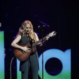 Paula Mattheus en el escenario durante el concierto Dial Únic@s