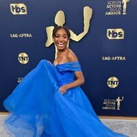 Saniyya Sidney en la alfombra roja de los SAG 2022