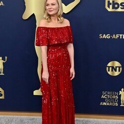 Kirsten Dunst en la alfombra roja de los SAG 2022