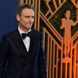 Tony Goldwyn en la alfombra roja de los SAG 2022