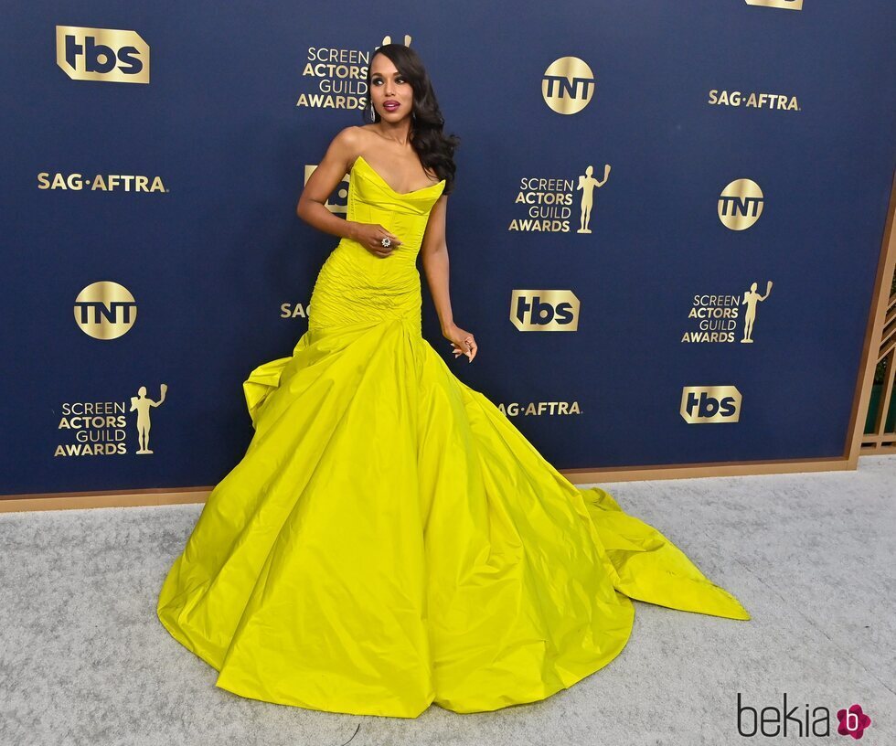 Kerry Washington en la alfombra roja de los SAG 2022