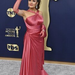 Salma Hayek en la alfombra roja de los SAG 2022