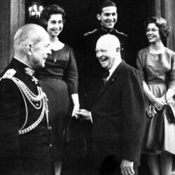 Eisenhower con el Rey Pablo de Grecia, la Reina Sofía, Constantino de Grecia e Irene de Grecia en 1959