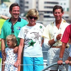 Constantino y Ana María de Grecia, Theodora de Grecia, el Príncipe Carlos, Lady Di, el Príncipe Guillermo y el Rey Juan Carlos en Mallorca