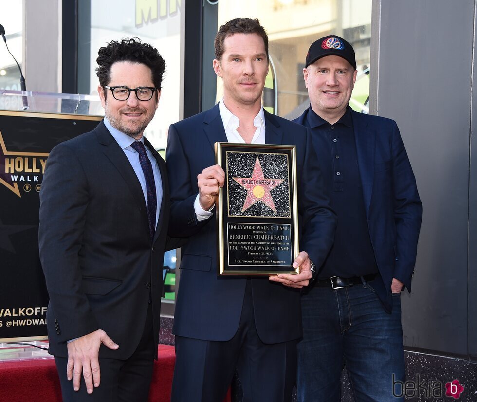 Benedict Cumberbatch con algunas amistades tras recibir su estrella del Paseo de la Fama en Hollywood