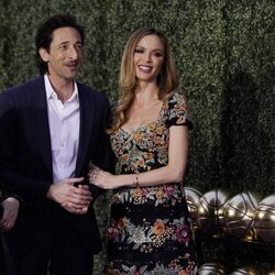 Adrien Brody y Georgina Chapman en la premier de 'Winning Time'