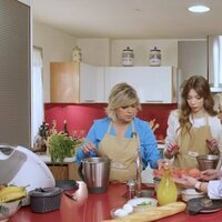 Terelu Campos, Alejandra Rubio y Carmen Borrego cocinando en 'Mi casa es la tuya'