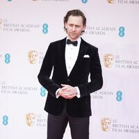 Tom Hiddleston en los BAFTA 2022