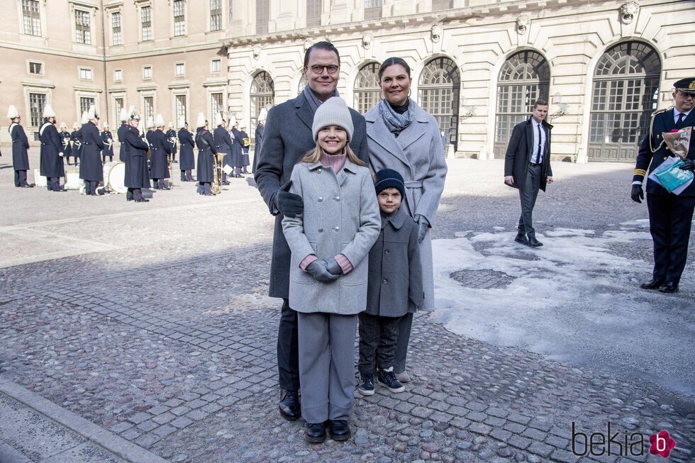 Victoria y Daniel de Suecia, Estela y Oscar de Suecia en el Día del Nombre en honor a Victoria de Suecia 2022