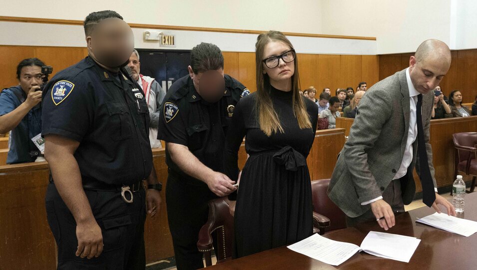 Anna Delvey (Sorokin) durante su juicio en Nueva York por estafa