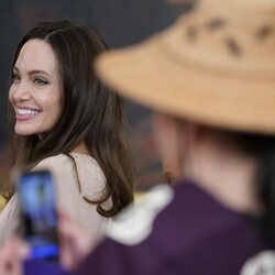 Angelina Jolie en la Casa Blanca en la reautorización de la Ley de la Violencia contra la Mujer