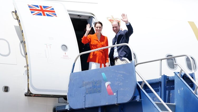 El Príncipe Guillermo y Kate Middleton se despiden de Belice en su tour por el Jubileo de Platino