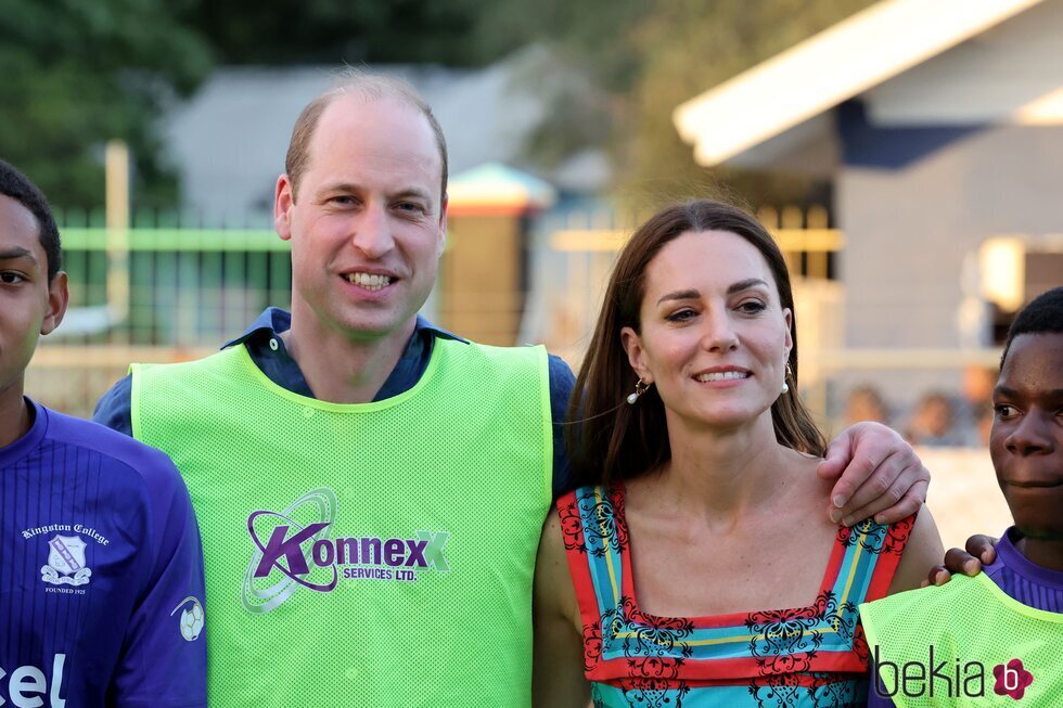 El Príncipe Guillermo y Kate Middleton, muy cariñosos en Trenchtown en Jamaica