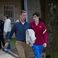 Iñaki Urdangarin y Pablo Urdangarin paseando por Zarautz