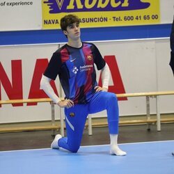 Pablo Urdangarin calentando en un partido de balonmano