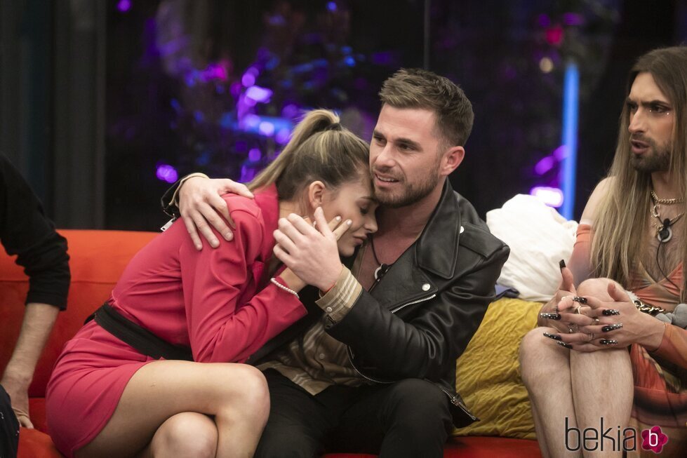 Tom Brusse y Sara tras la expulsión de la concursante en la gala 11 de 'Secret Story 2'