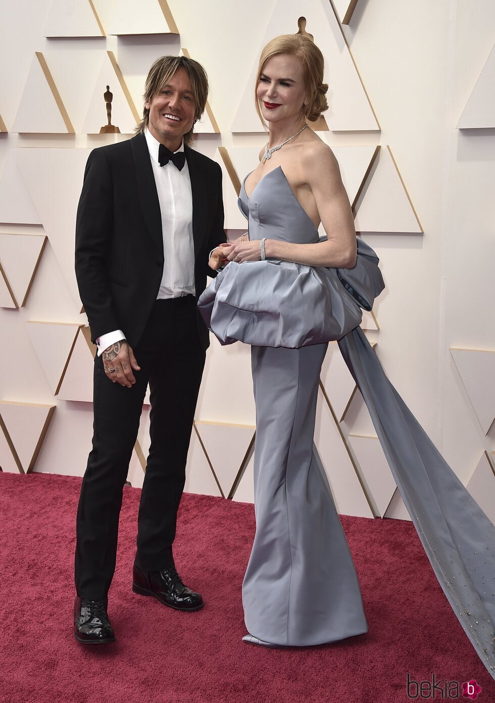 Keith Urban y Nicole Kidman en la alfombra roja de los Premios Oscar 2022