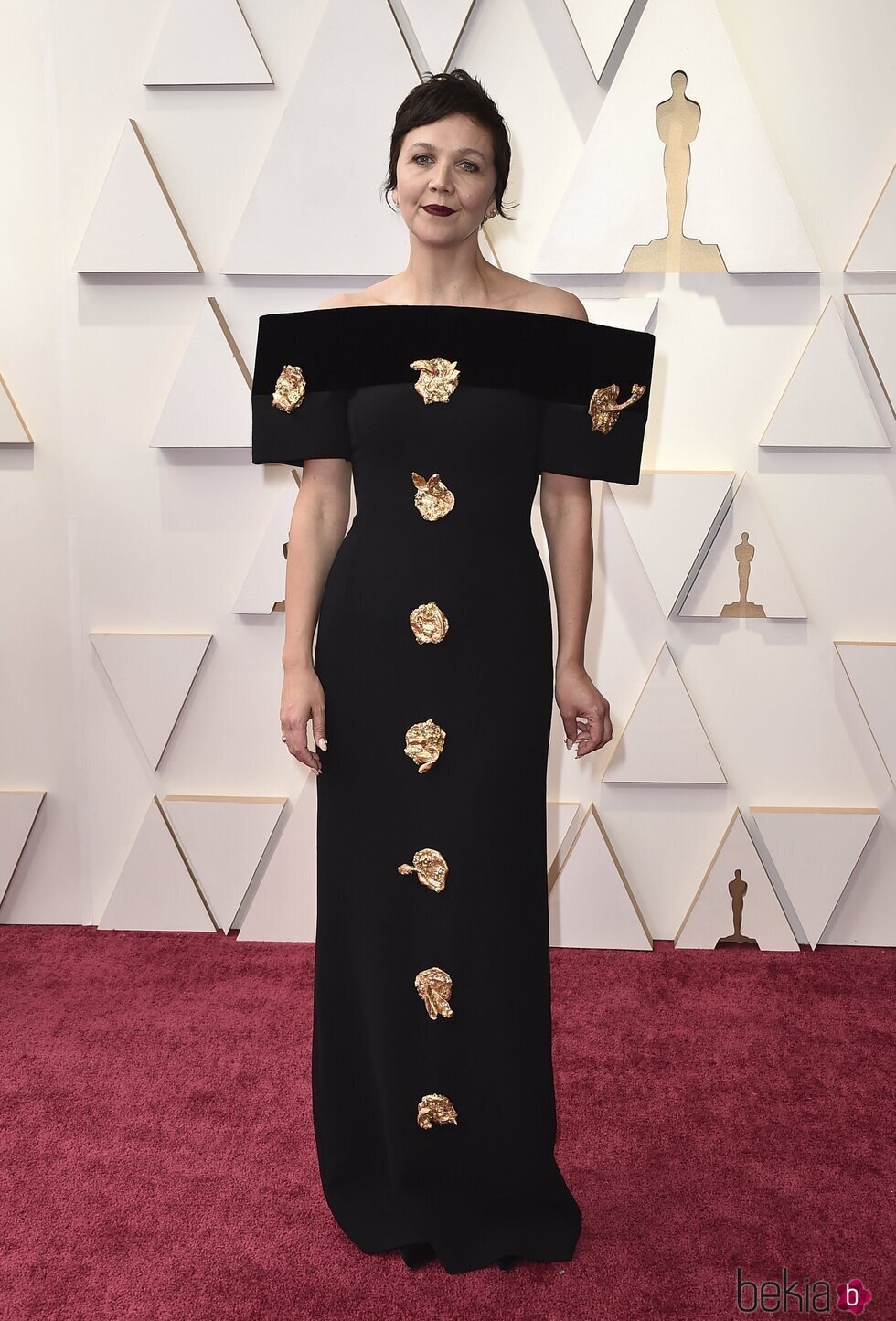 Maggie Gyllenhaal en la alfombra roja de los Premios Oscar 2022