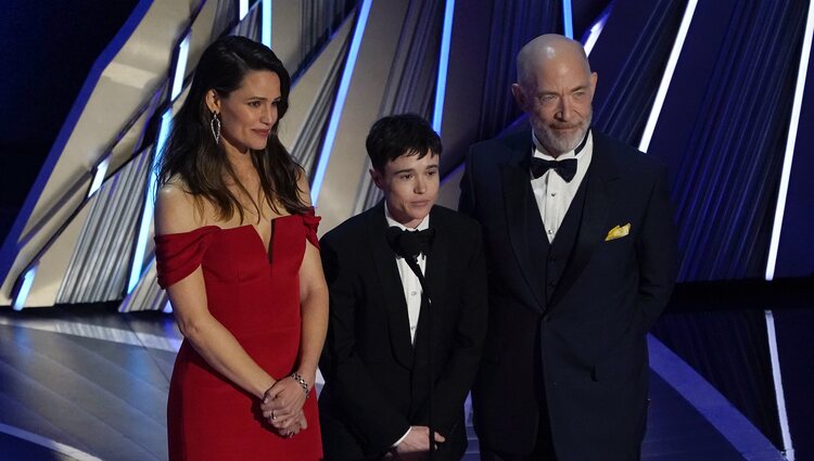 Jennifer Garner, J.K. Simmons y Elliot Page en los Premios Oscar 2022