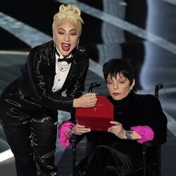 Lady Gaga y Liza Minelli en los Premios Oscar 2022