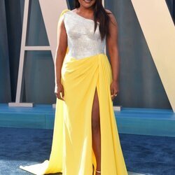 Mindy Kaling en la fiesta de Vanity Fair tras los Premios Oscar 2022