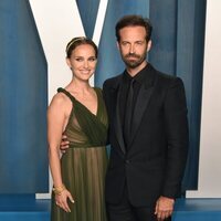 Natalie Portman y Benjamin Millepied en la fiesta de Vanity Fair tras los Premios Oscar 2022