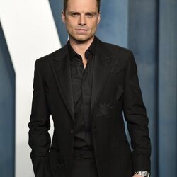 Sebastian Stan en la fiesta de Vanity Fair tras los Premios Oscar 2022