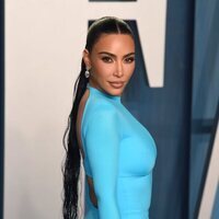 Kim Kardashian en la alfombra roja de la fiesta de Vanity Fair tras los Premios Oscar 2022