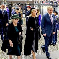 Guillermo Alejandro y Máxima de Holanda, Beatriz de Holanda, Ana María de Grecia y Pablo de Grecia en el homenaje al Duque de Edimburgo