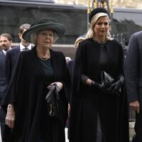 Beatriz de Holanda, Guillermo Alejandro y Máxima de Holanda en el homenaje al Duque de Edimburgo