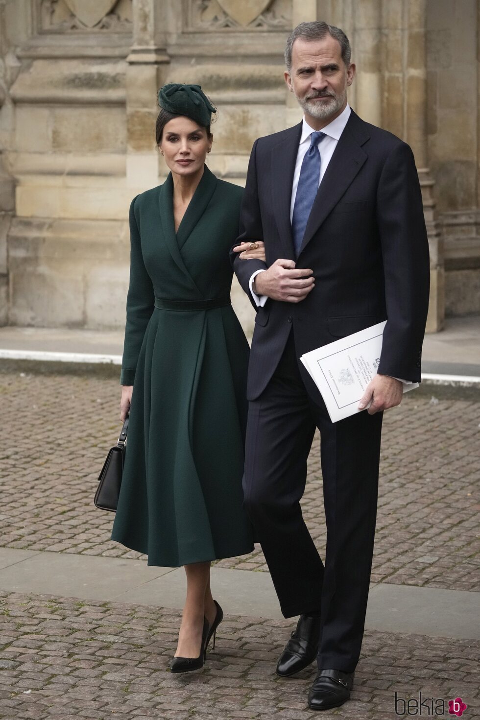 Los Reyes Felipe y Letizia a la salida del homenaje al Duque de Edimburgo