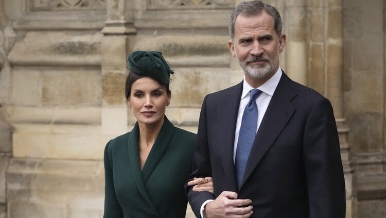 Los Reyes Felipe y Letizia a la salida del homenaje al Duque de Edimburgo