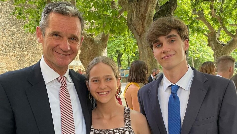 Pablo Urdangarin con su padre Iñaki Urdangarin y su hermana Irene