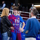 Pablo Urdangarin con la Infanta Cristina e Iñaki Urdangarin en su debut en el Barça de Balonmano