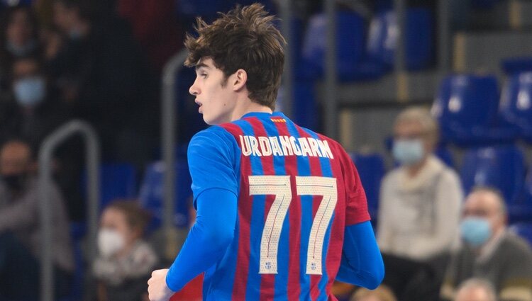 Pablo Urdangarin con el dorsal 77 del Barça en un partido en el Palau