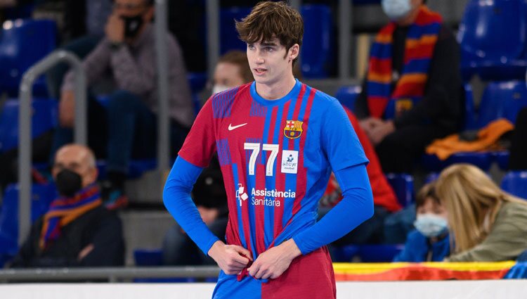 Pablo Urdangarin en un partido de balonmano entre el Barça y Recoletas Atlético Valladolid en el Palau