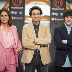 Samantha Vallejo-Nágera, Pepe Rodríguez y Jordi Cruz en la presentación de 'Masterchef 10'