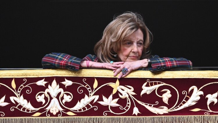 María Teresa Campos viendo las procesiones de Málaga