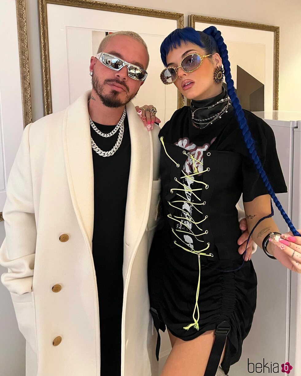 Sita Abellán y J Balvin