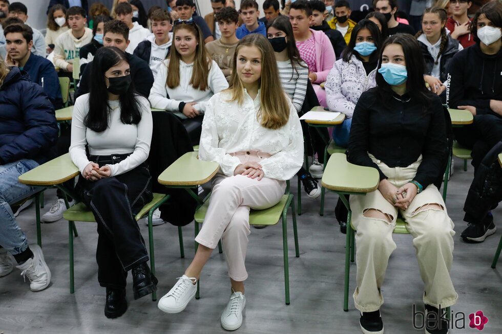 La Princesa Leonor entre estudiantes en una Jornada sobre Juventud y Ciberseguridad en Leganés