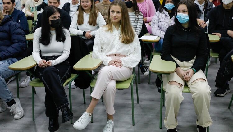 La Princesa Leonor entre estudiantes en una Jornada sobre Juventud y Ciberseguridad en Leganés